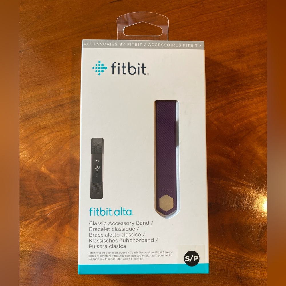 Fitbit Alta Band Classic Accessory Watch Wristband Purple Plum Small New in Box